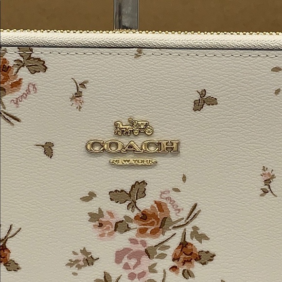 COACH Laptop Sleeve With Rose Bouquet Print - Picture 7 of 12
